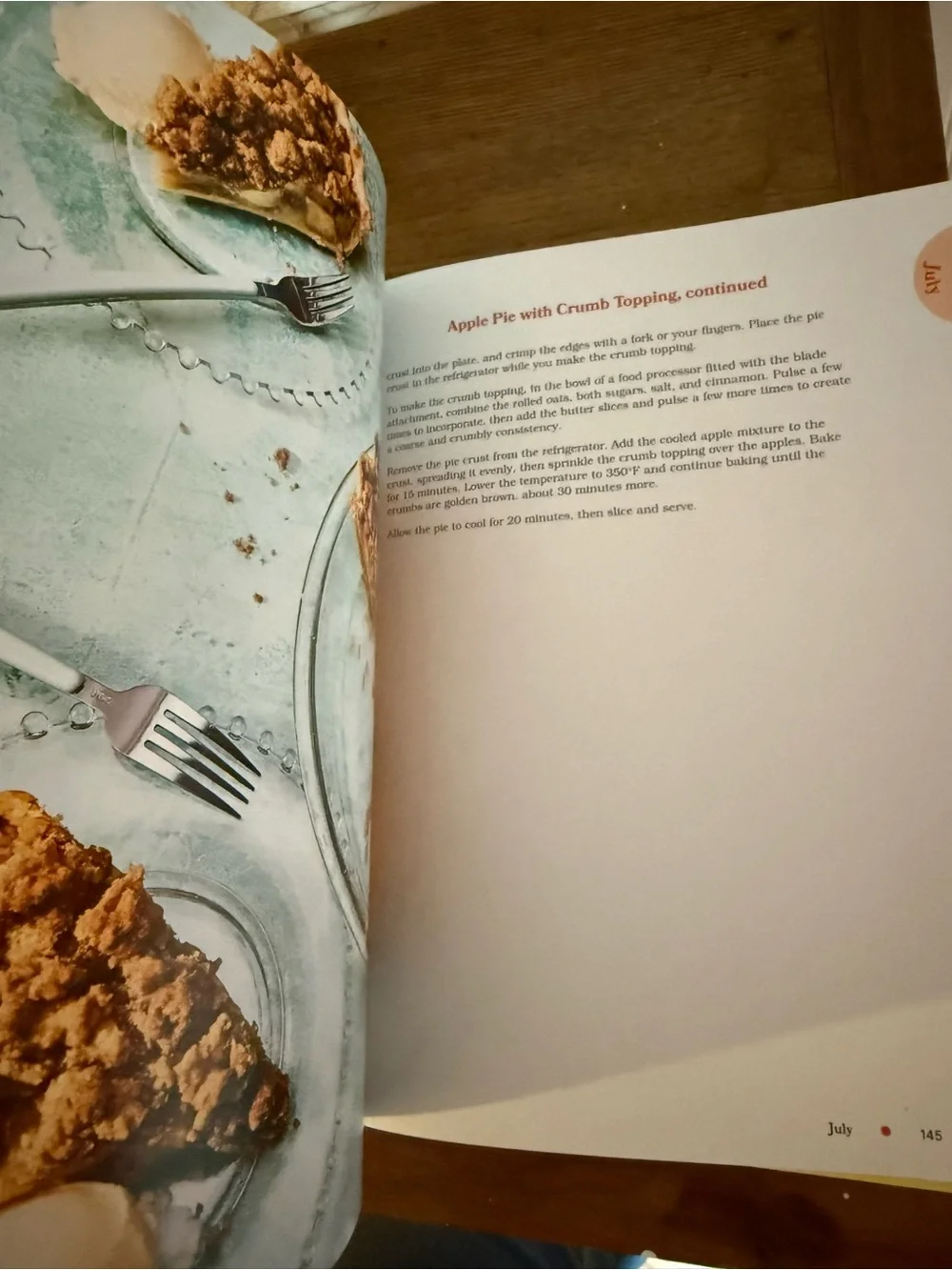Good Lookin' Cookin' A Year of Meals by Dolly Parton and Rachel Parton